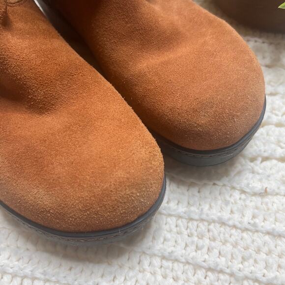 CROCS 11554 Woman 10 Fold Over Ankle Boot Suede Leather Tan Winter Buckle Boho - Picture 6 of 16